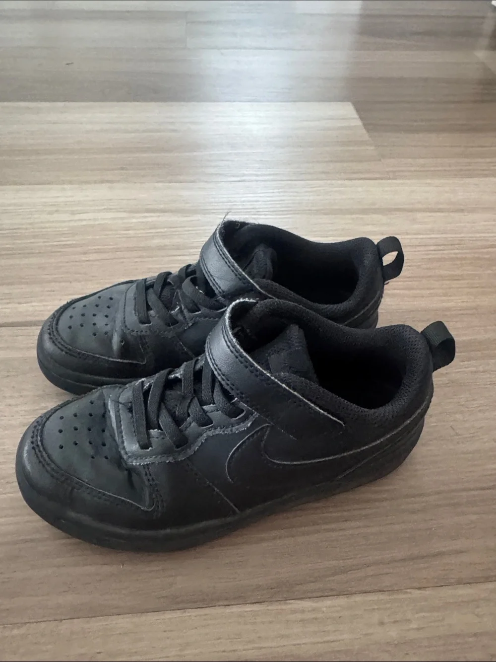 Nike Kids Black Sneakers with Velcro Strap